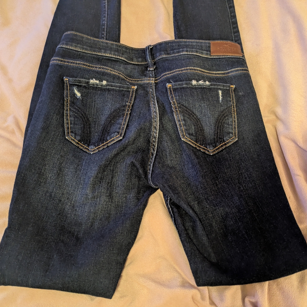 Hollister Low-Rise Super Skinny Dark Blue Jeans